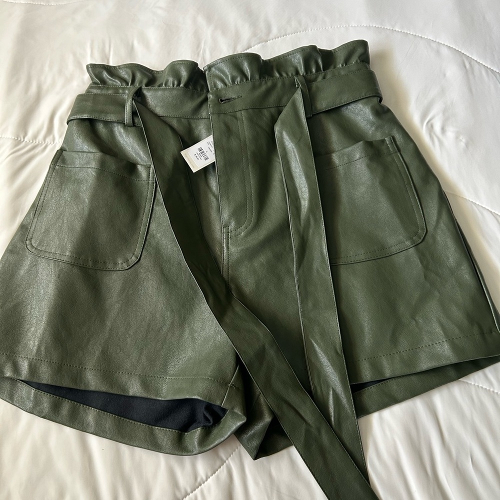 Francesca's Collections Green High Waist Shorts